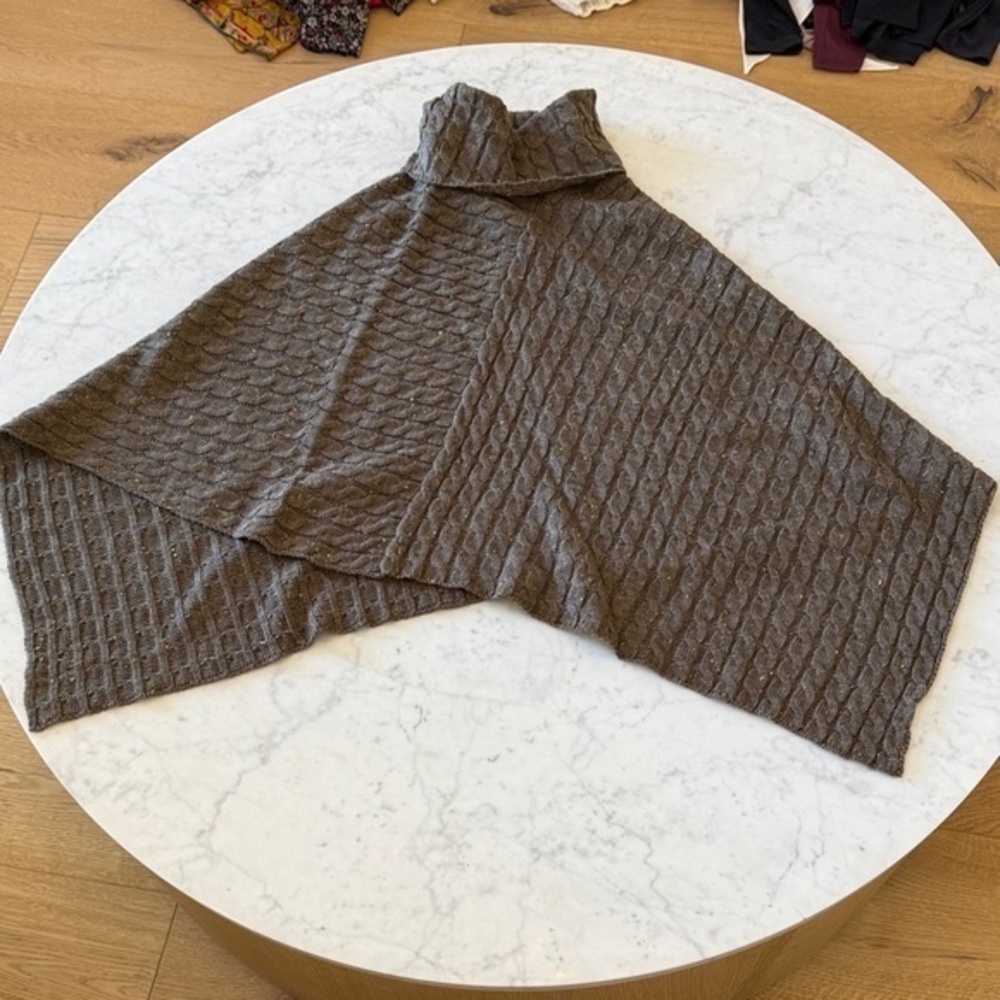 Quagga Brown Cable Knit Poncho Sweater Women's Medium Turtleneck Shawl Wrap